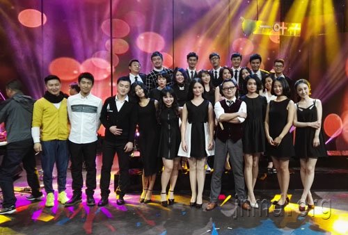 放下骄傲,在俗世中赞美神